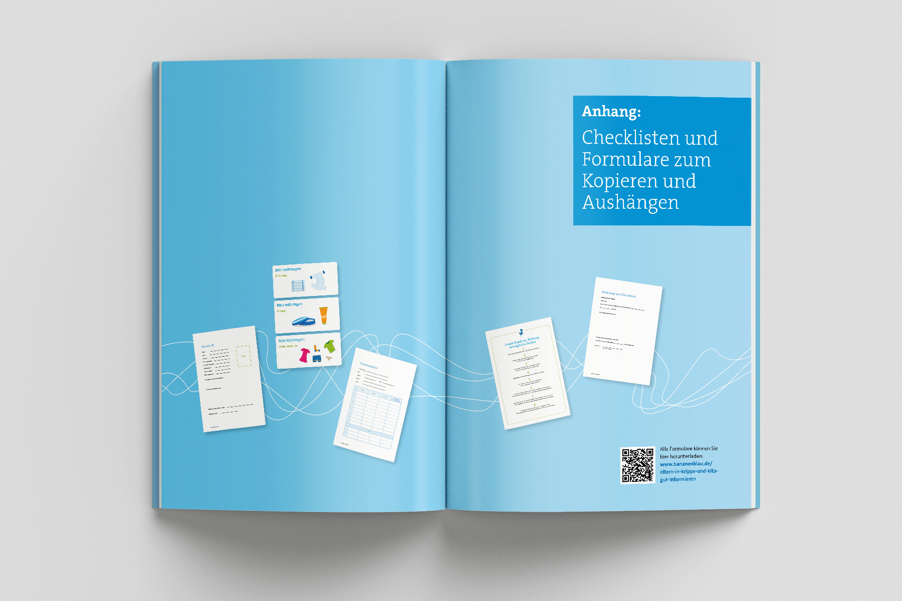 Aufmacher-Doppelseite mit blauem Hintergrund für den Anhang mit  Checklisten und Formularen.