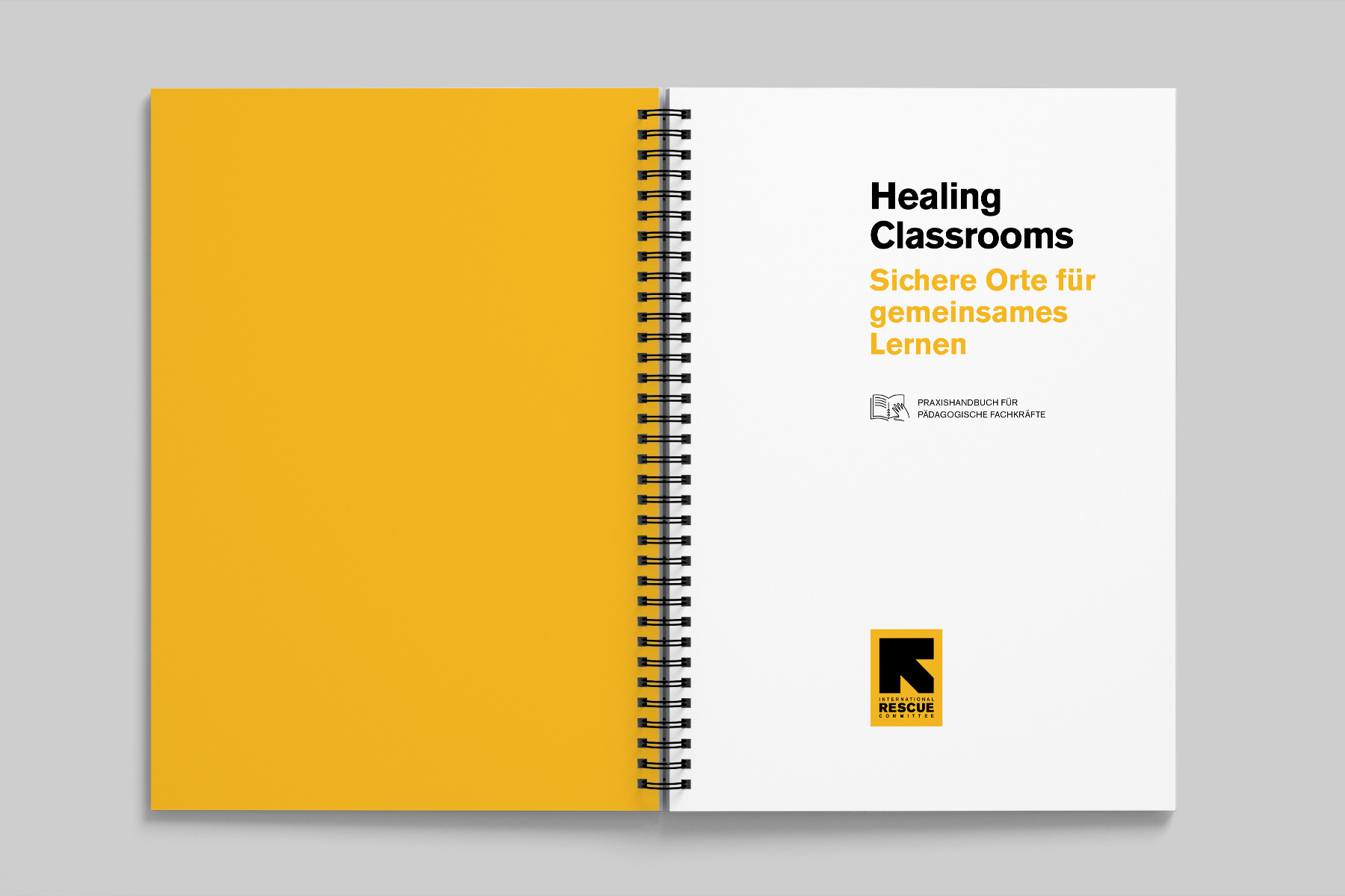Innentitel mit Branding für das Bildungsprojekt „Healing Classrooms“. Strukturierte Gestaltung für NGO-Publikationen und Lehrwerke.